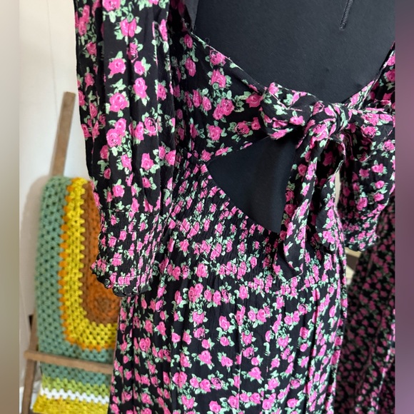 WAYF • Cambridge Backless Smocked Waist Floral Maxi Dress - Picture 12 of 14